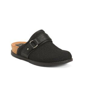 Strap and buckle accent, padded footbed, stitch trim, brand logo acce- Black - 7